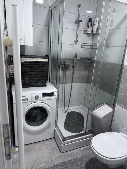 Apartman Pionirska Dolina SJJ Exteriér fotografie