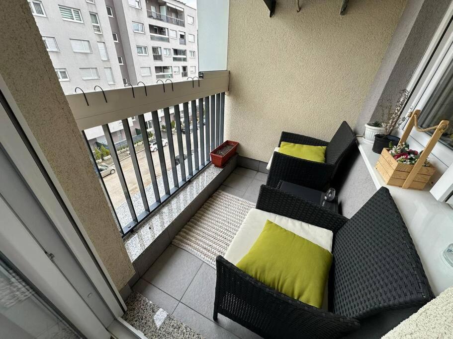 Apartman Pionirska Dolina SJJ Exteriér fotografie